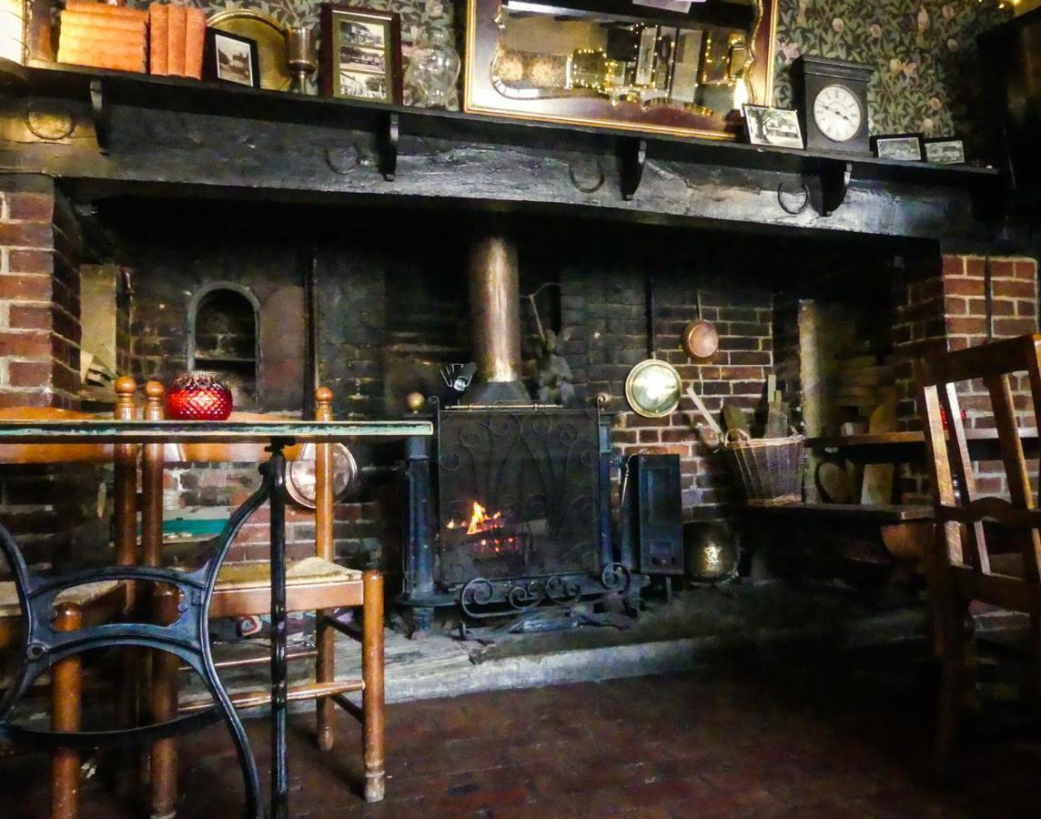 Ye Olde Smugglers Inne Alfriston Exterior foto